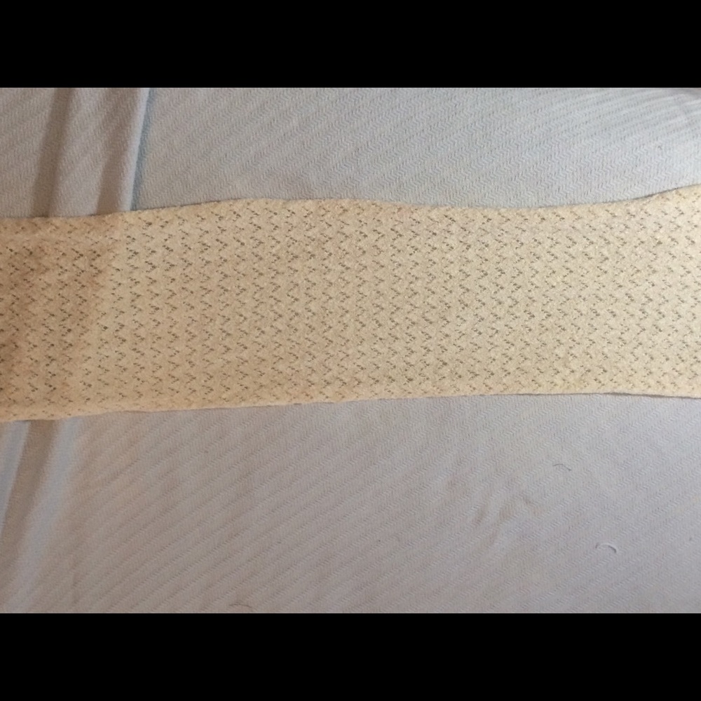 5/$25 Laura Ashley ecru lacy scarf